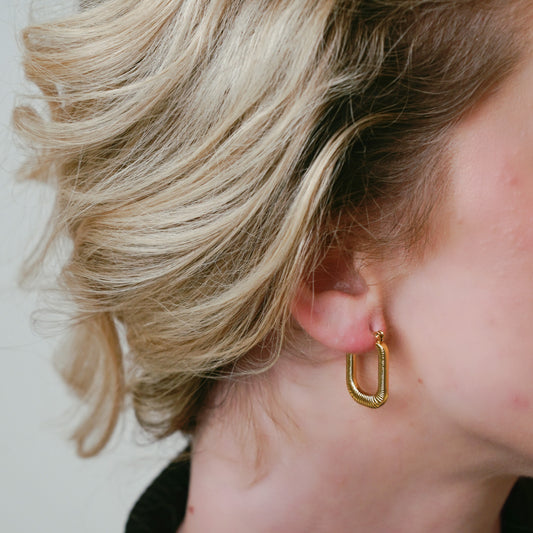 Mia Square Hoops