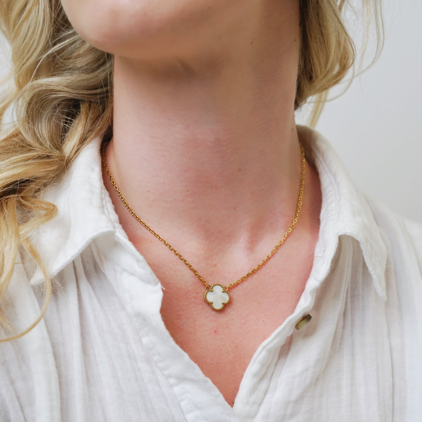 Collar de trébol de cuatro hojas de la esperanza (oro)