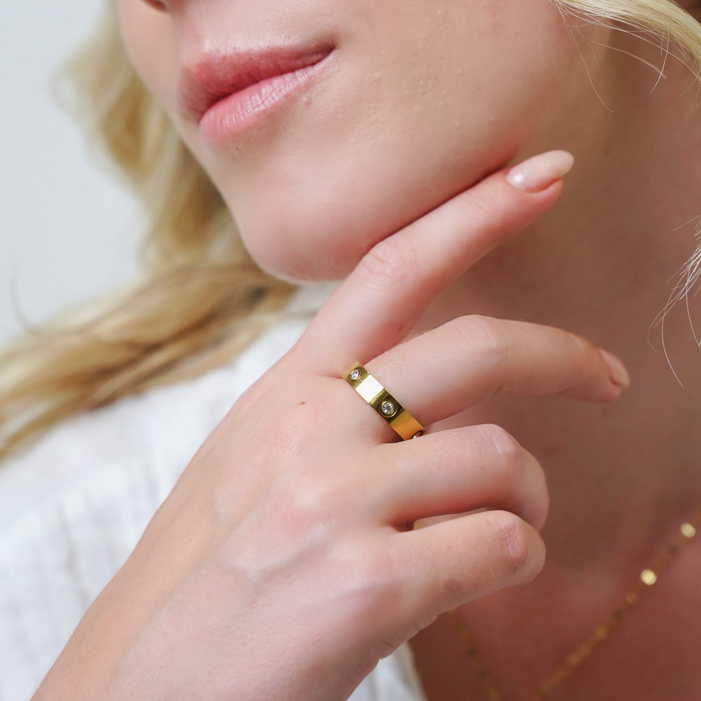 Noura Diamond Ring Band