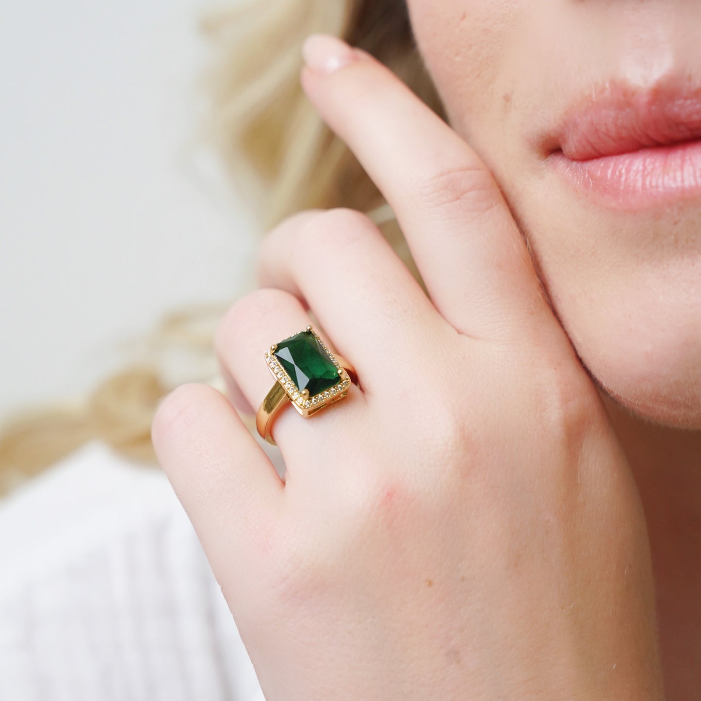 Ani Emerald Ring