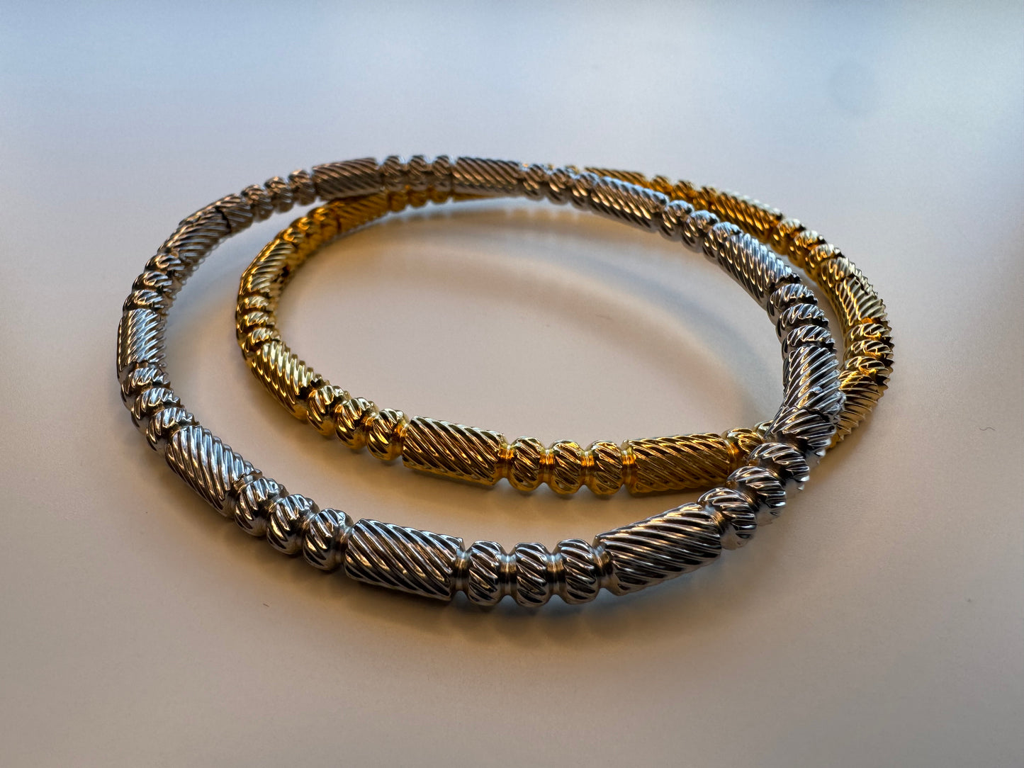 Zeenat Textured Bangle