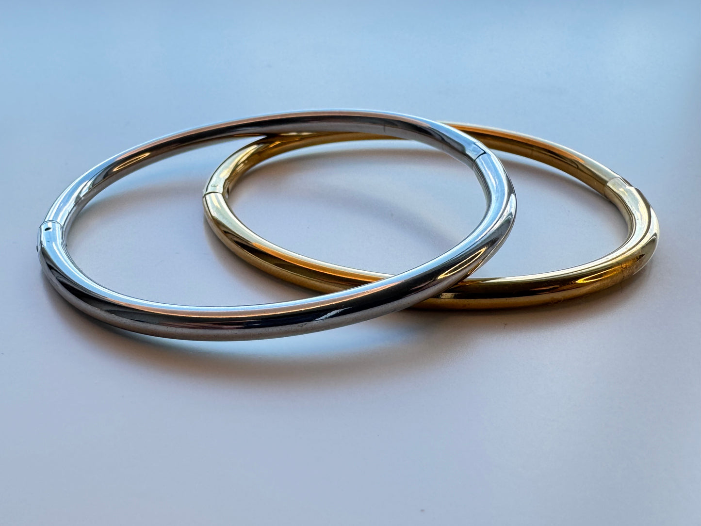 Daphne Plain Bangle