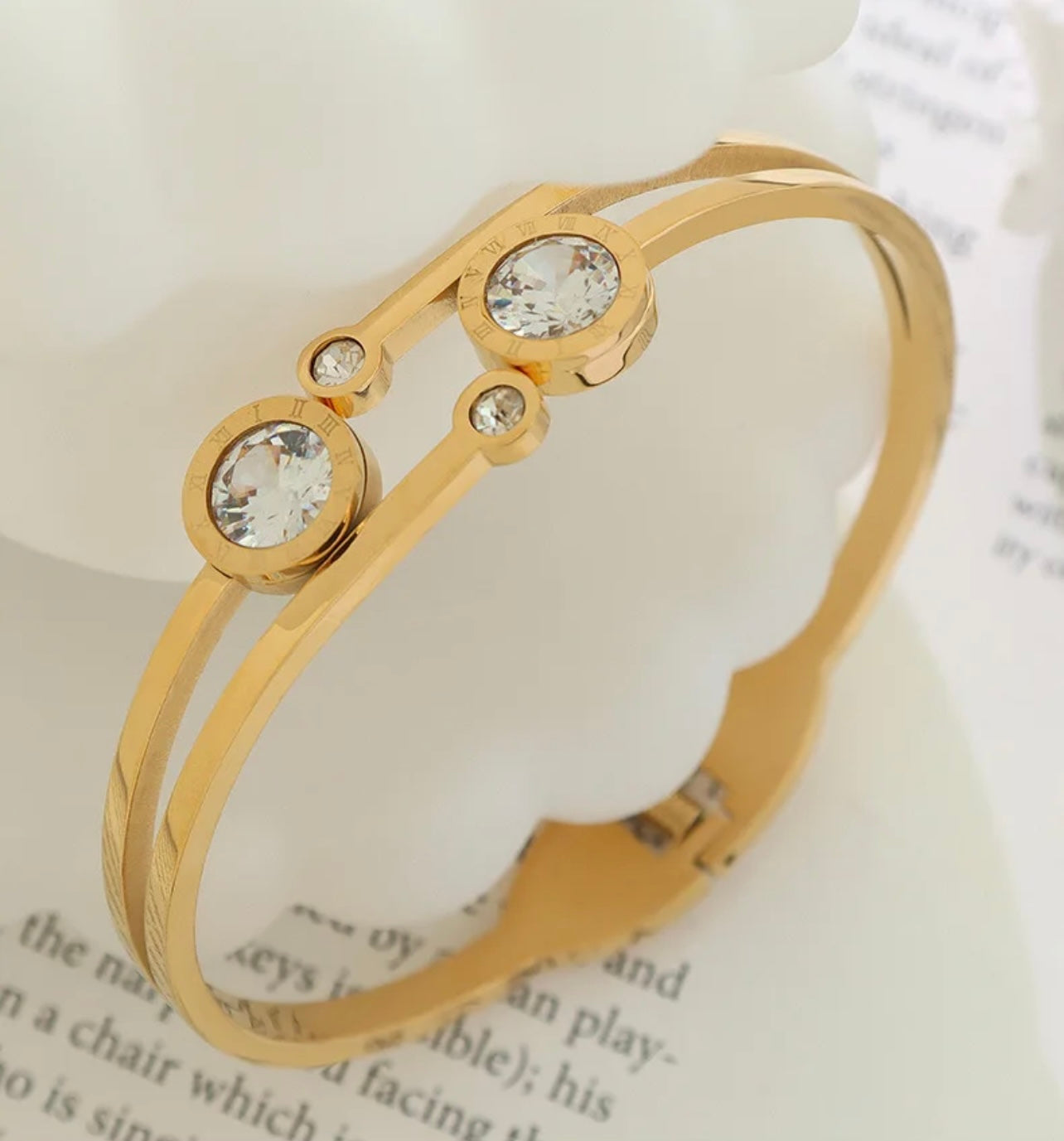Lola Bangle