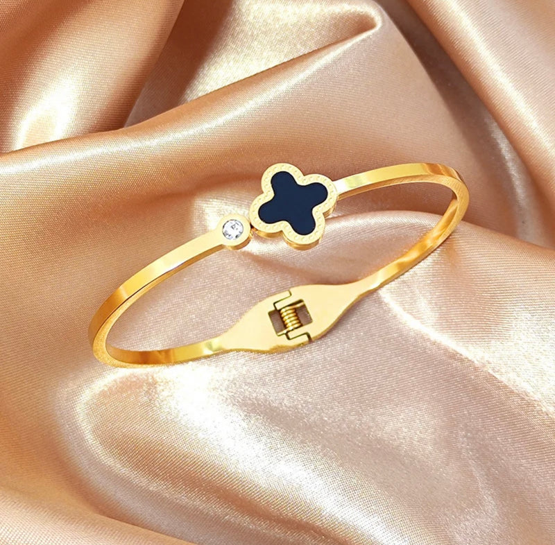 Mia Clover Bangles
