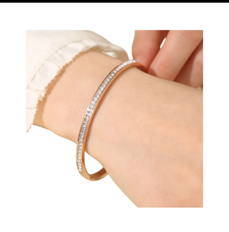 Lyla Classic Diamond Bangle