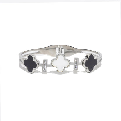 Grace Clover Bangle