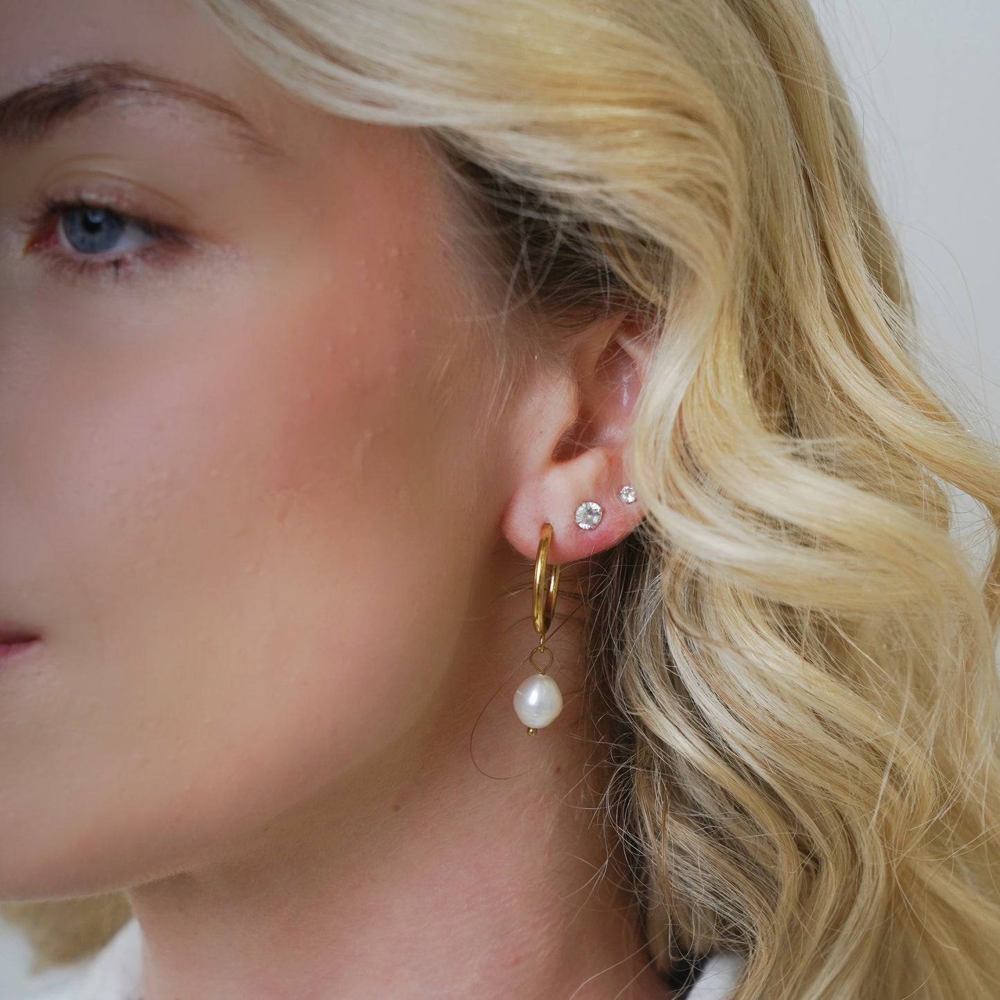 Pendientes de perlas de Lana