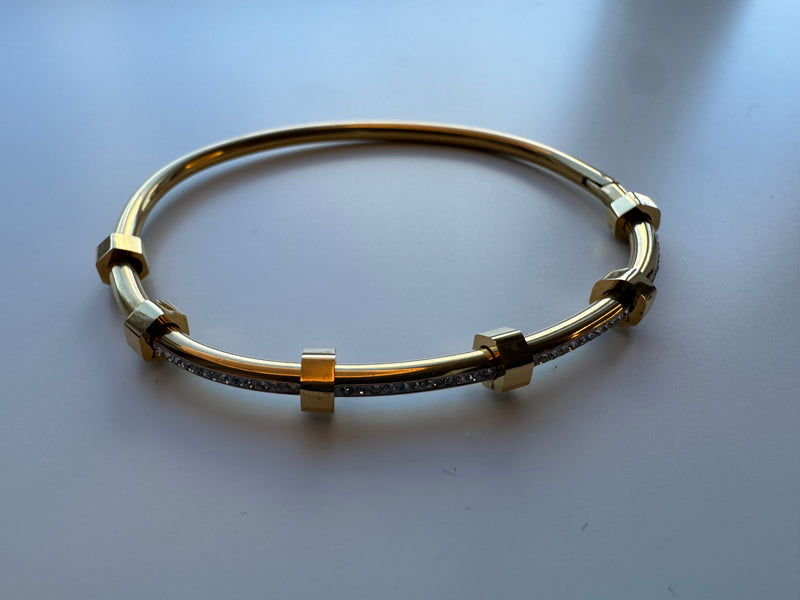 Essential Madison Bangle