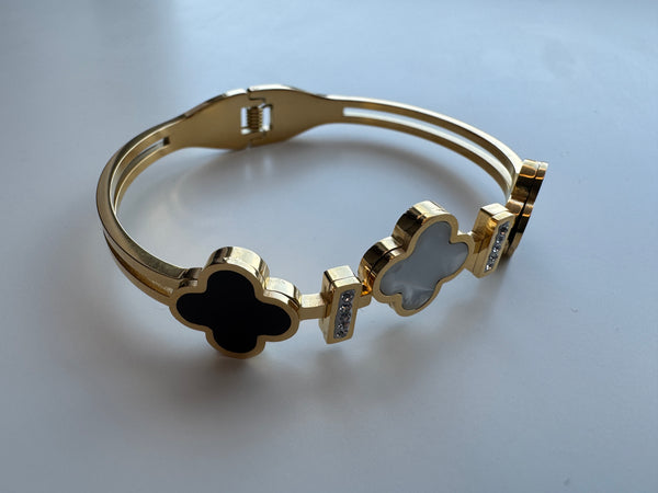Grace Clover Bangle