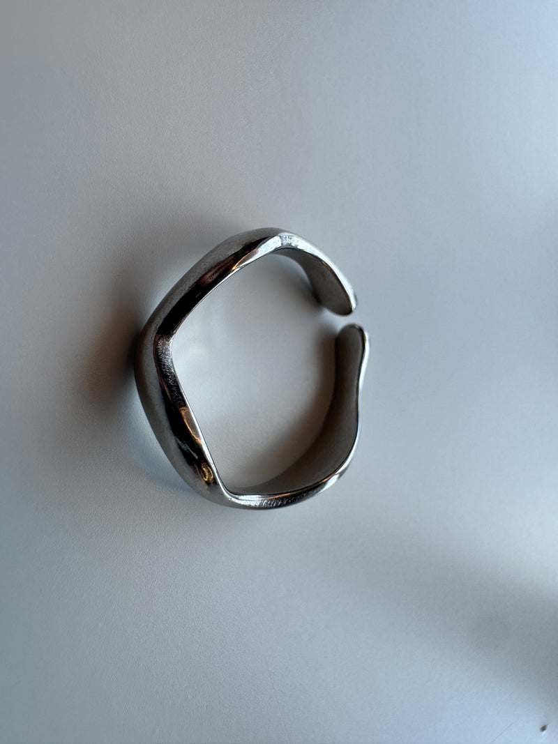 Alina Twisted Ring