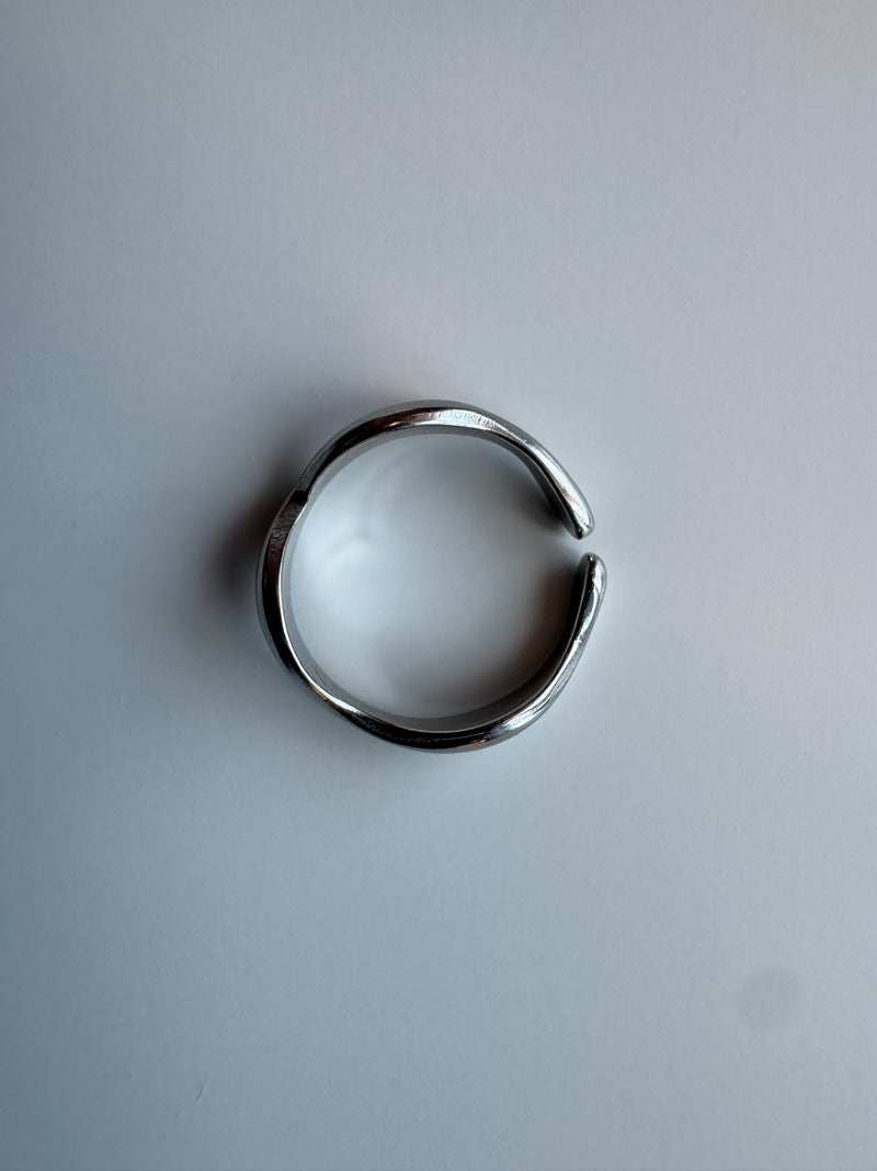 Alina Twisted Ring