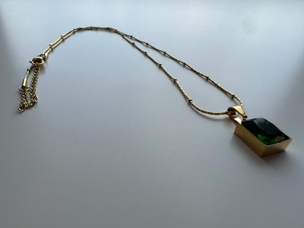 Laila Emerald Stone Necklace