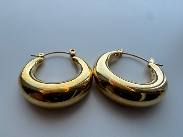 Ella Hoops