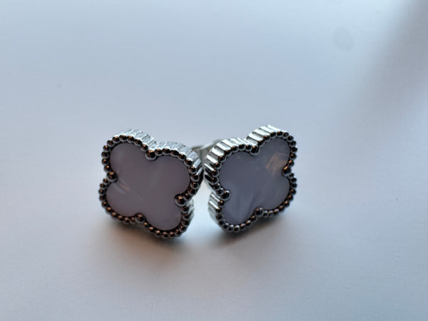 Four leaf clover studs silver